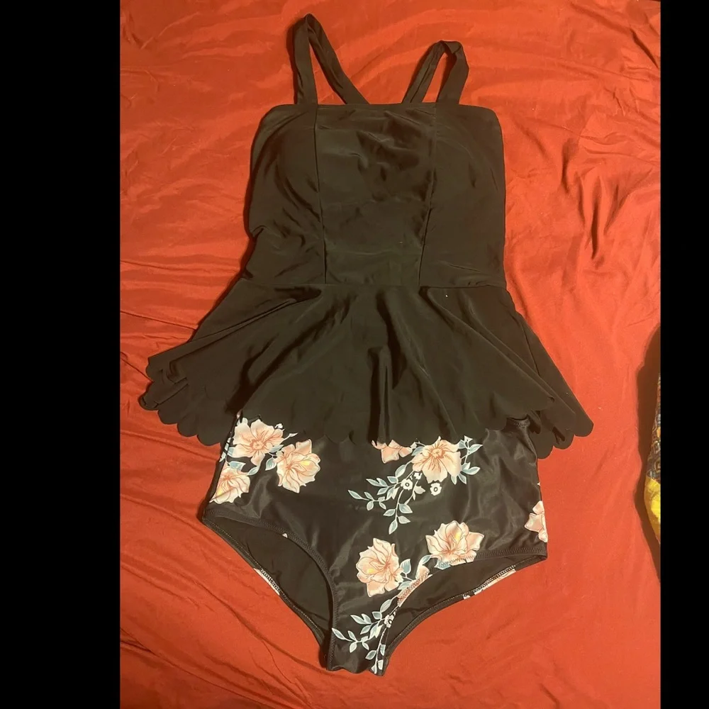 NWOT- Flare Top, Flower Tankini Size L - Picture 8 of 9